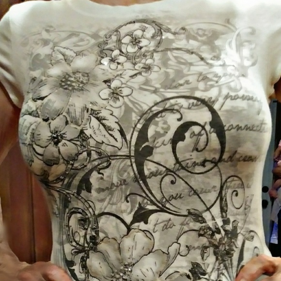 Cute short sleeve shirt - good condition - Picture 1 of 5